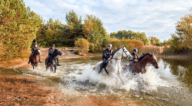 Bergranch; Wanderreiten; Fläming; Brandenburg; Pro Agro e.V.; Cover; Magazin; Editorial; Saskia Uppenkamp; Portrait; Fotograf; Fotografin; Berlin; Friedrichshain; Studio; On Location; Reportage