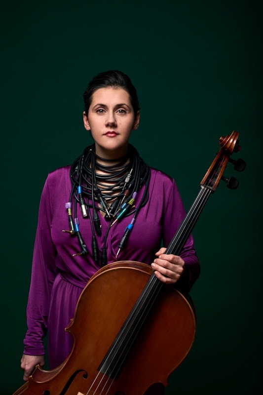 Ashia Bison Rouge by Saskia Uppenkamp | Photographer Ashia Bison Rouge; Artist; Cellist; Cello; Künstler; musikerin; Singer; Saskia Uppenkamp; photographer; portrait; Berlin; Fotograf