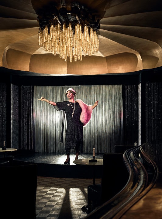 Businessfotos und Unternehmensfotografie: Portrait der Drag Queen Grudrun Gnadenlos