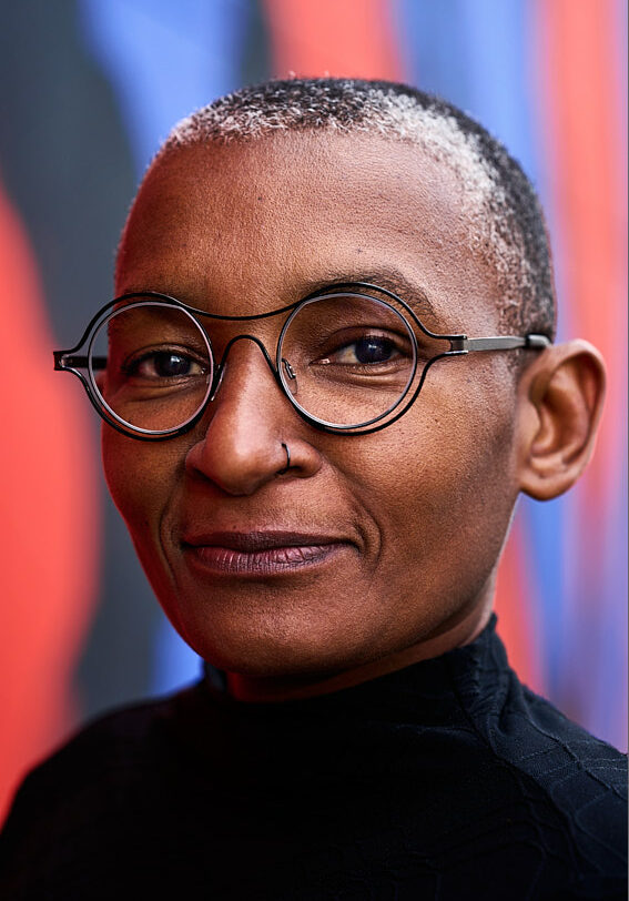 Businessfotos und Unternehmensfotografie: Portrait von Zethu Matebeni