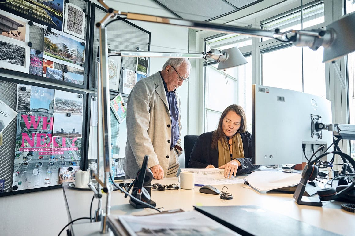 Saskia Uppenkamp | Stills & Motion Corporate Publishing, Editorial, GMP, Businessportrait, Unternehmensfotografie